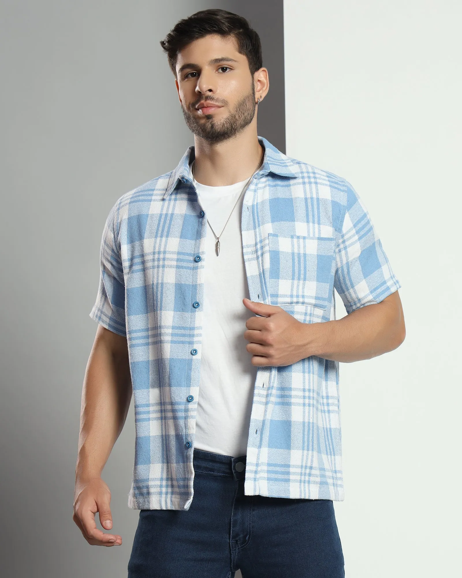 Chimpaaanzee Men Blue & White Regular Fit Shirt
