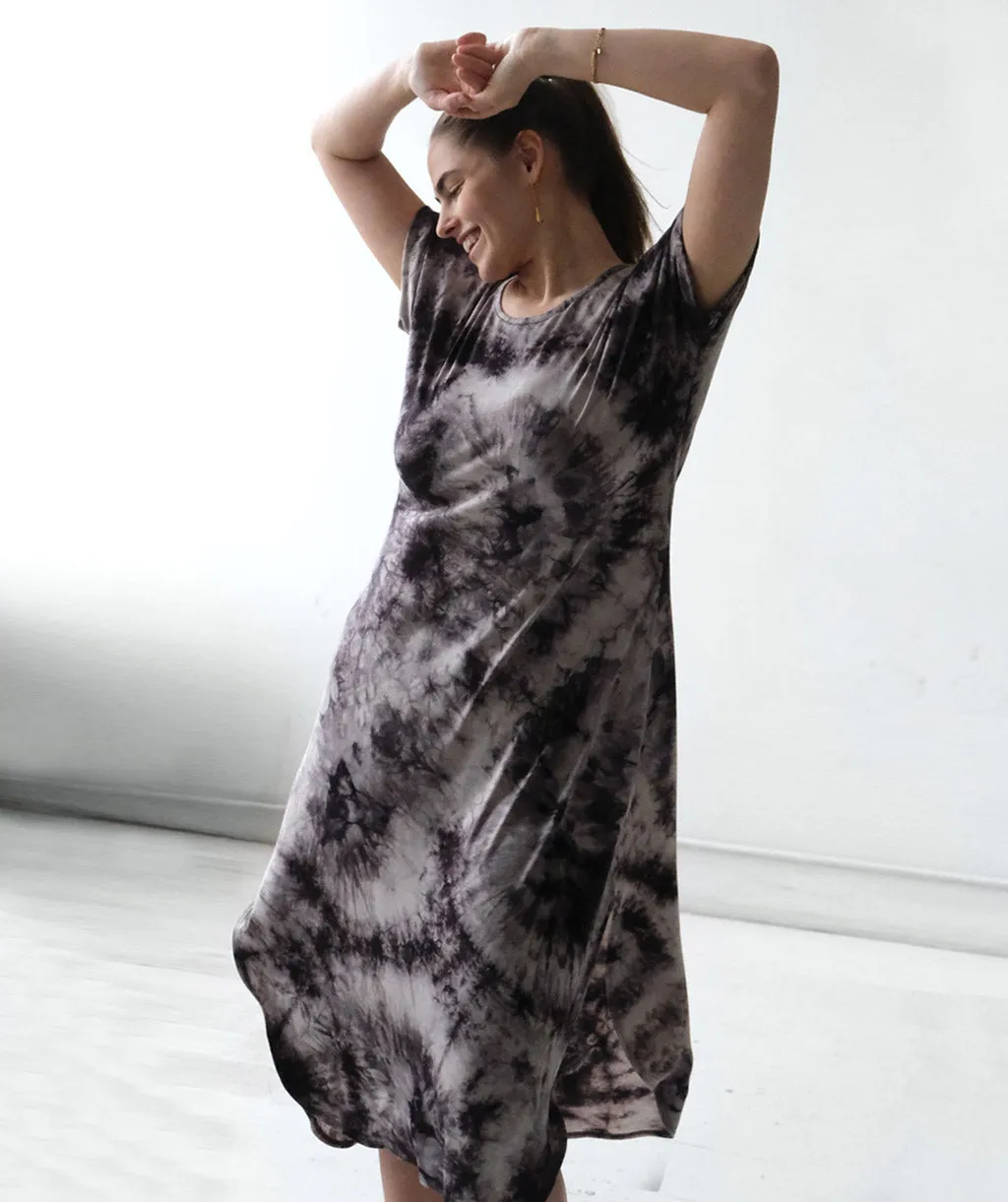 KRIS tie-dye relaxed dress in Grey Multi