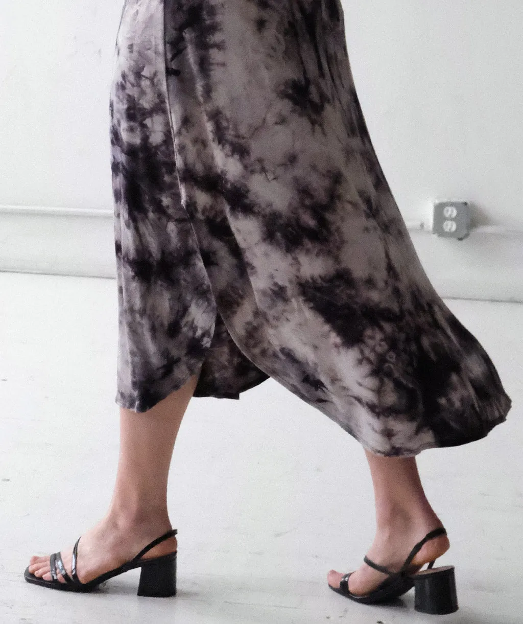 KRIS tie-dye relaxed dress in Grey Multi