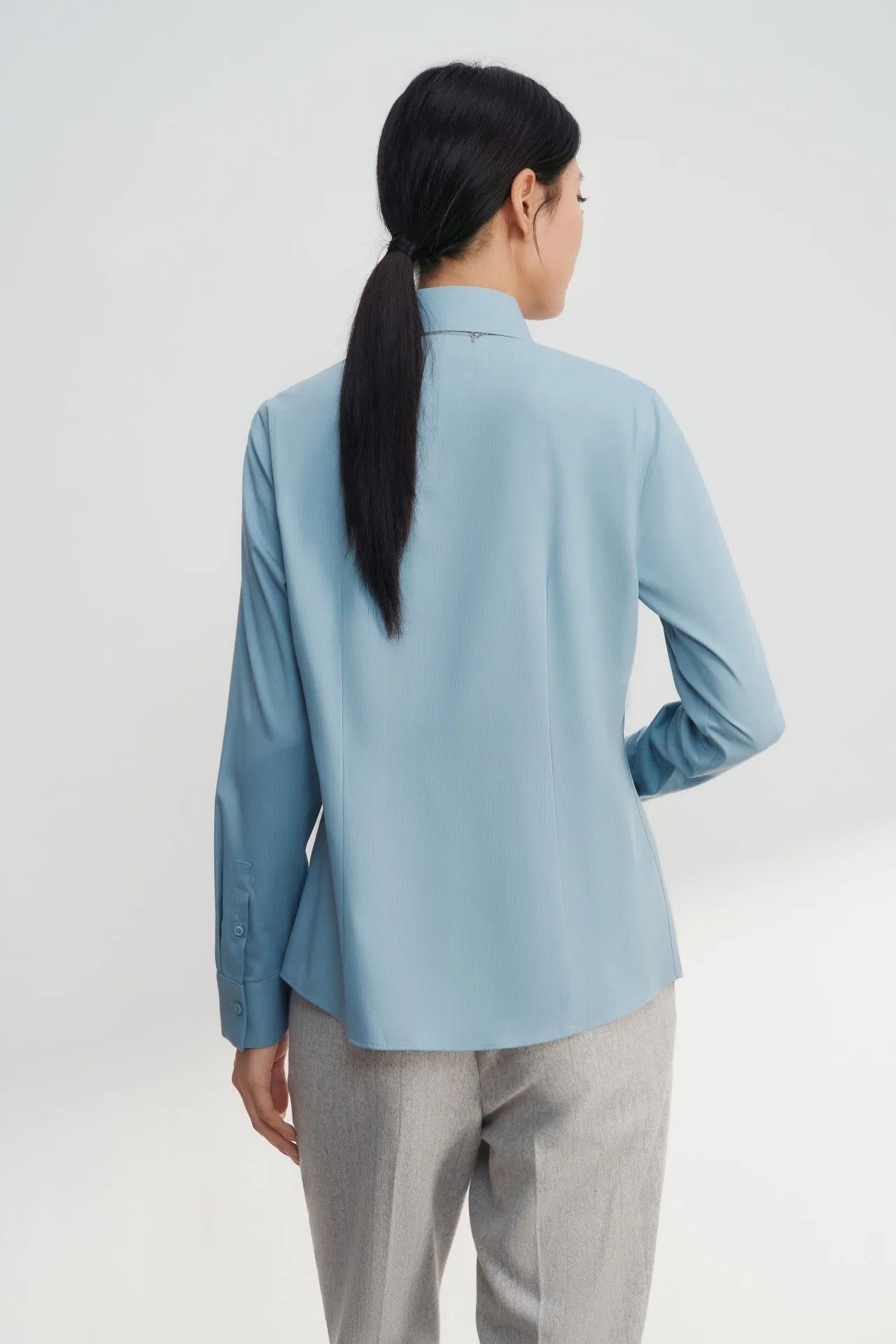 Modal Poly Spandex Dobby Twill With Detachable Collar Chain